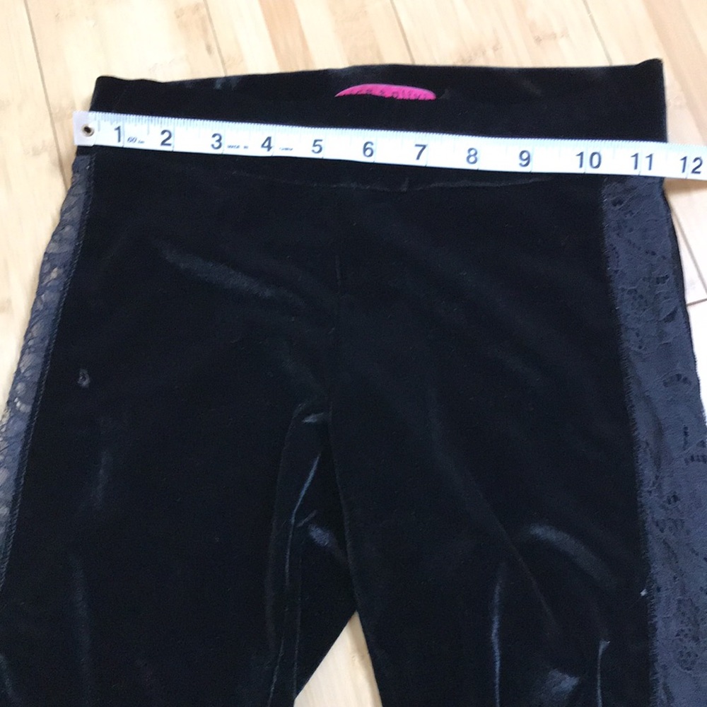 Alice + Olivia Black Velvet & Lace Leggings XS - Picture 6 of 7